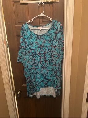 Women’s LuLaRoe Irma 2xL Blue Teal Floral-Print  Tunic Top - Short Sleeve